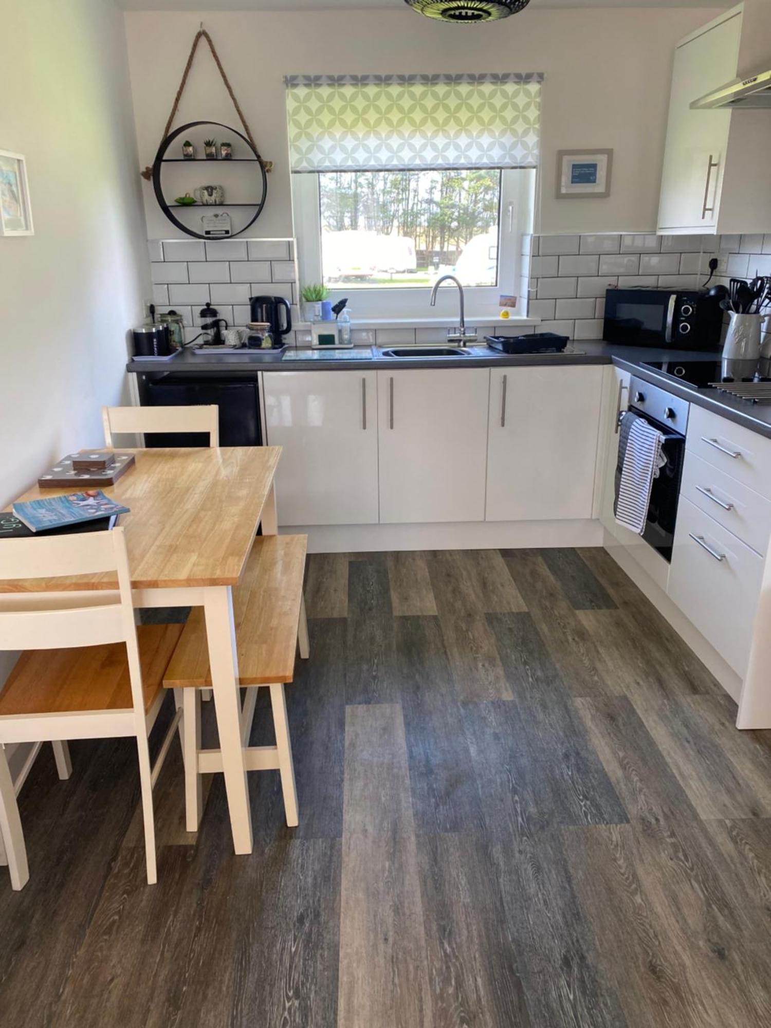 סוואנסי 44 Gower Holiday Village Ty Gwyr Cosy 2 Bedroom Chalet מראה חיצוני תמונה
