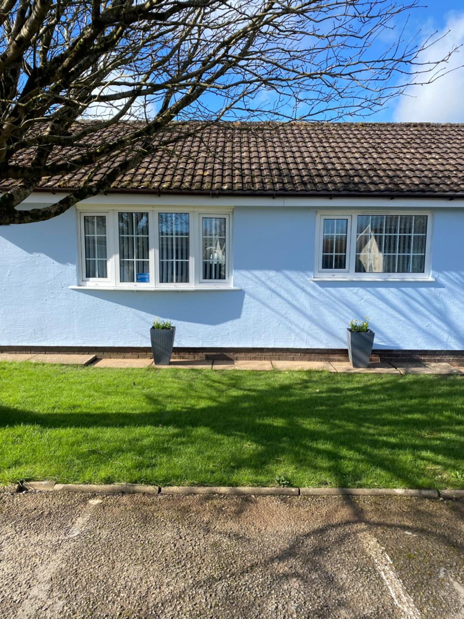 סוואנסי 44 Gower Holiday Village Ty Gwyr Cosy 2 Bedroom Chalet מראה חיצוני תמונה